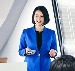中井 茉由子 氏 写真